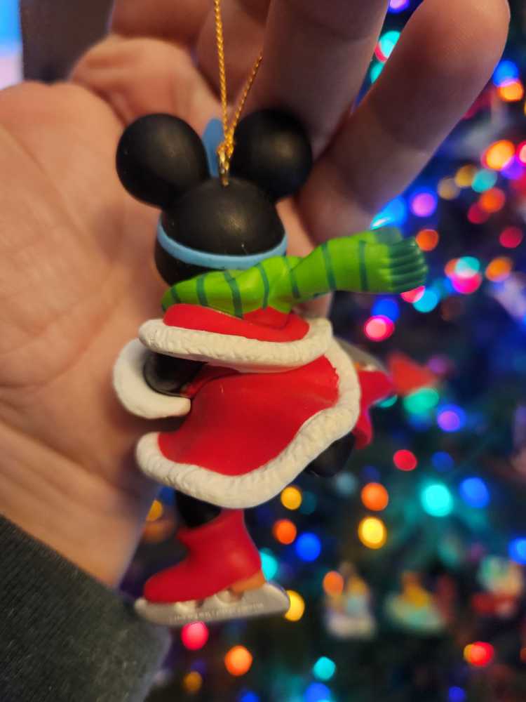 Minnie Mouse Ice Skating  ornament collectible - Main Image 2
