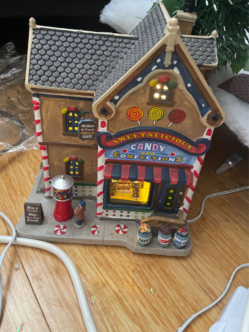 Sweetalicious Candy shop- Lemax  ornament collectible - Main Image 2