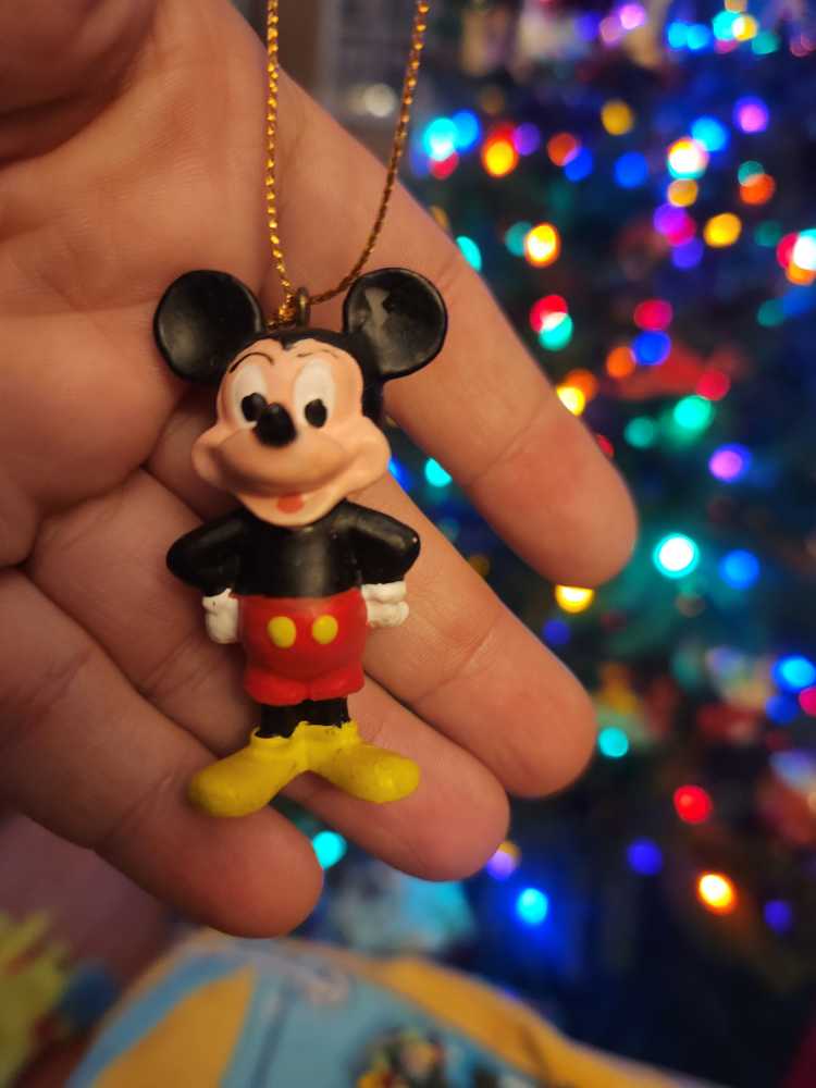 MM Anna Throwing Snowball