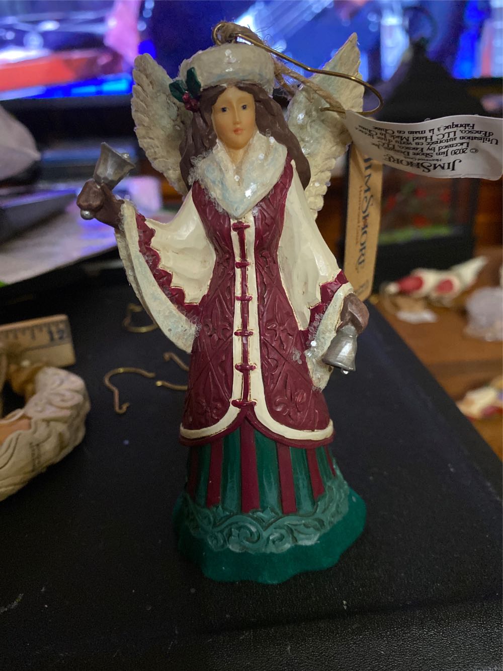 Enesco Jim Shore Heartwood Creek Angel With Hand Bell Figurine 6006600  (Heartwood Creek collection) ornament collectible [Barcode 028399265534] - Main Image 2