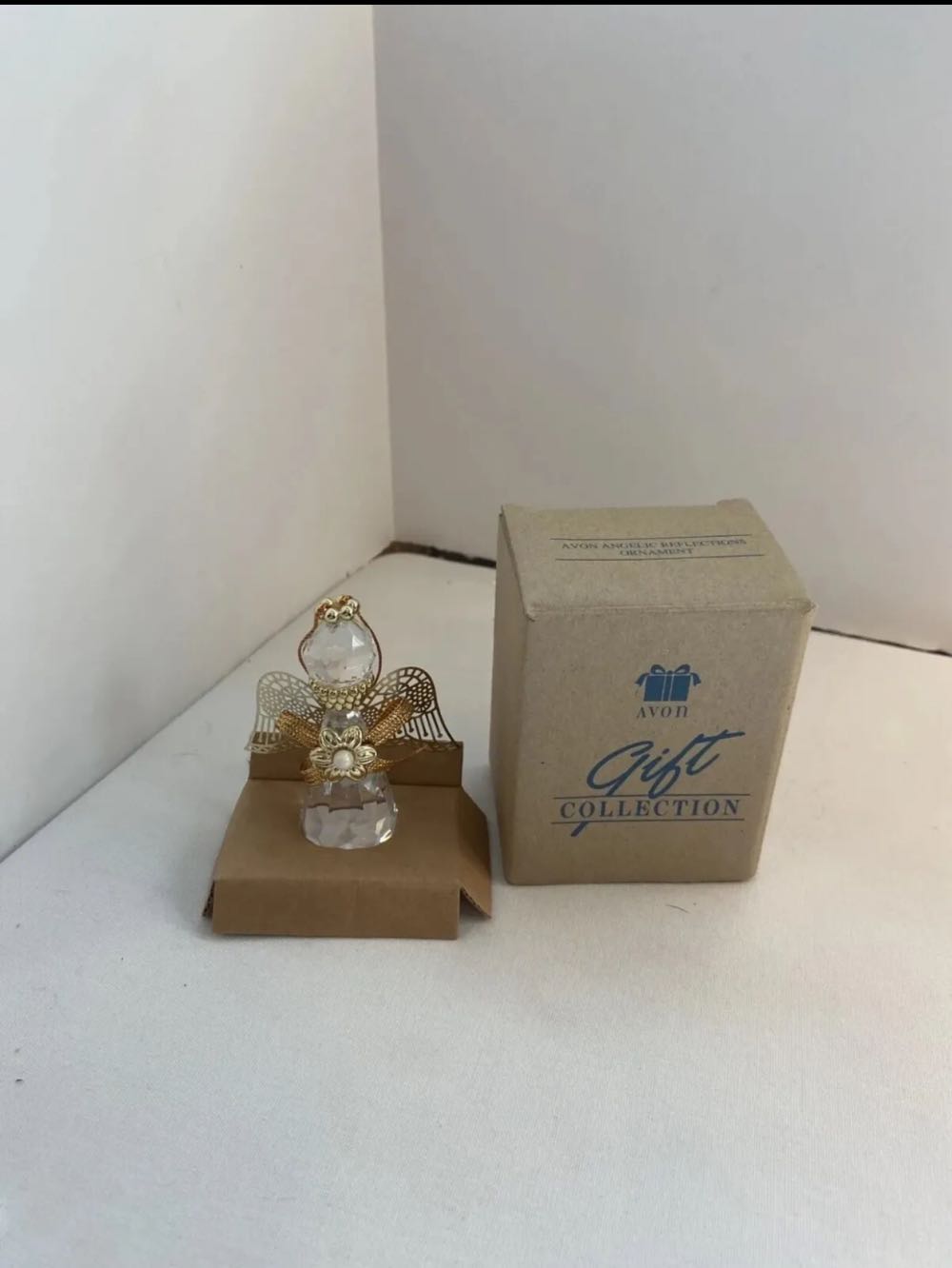 Avon Angelic Reflections - Avon Ornaments (Angels) ornament collectible - Main Image 3