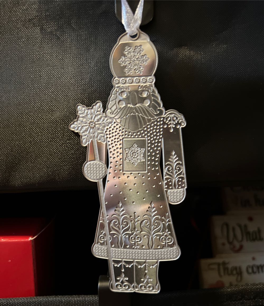 Merry Mittens Minnie