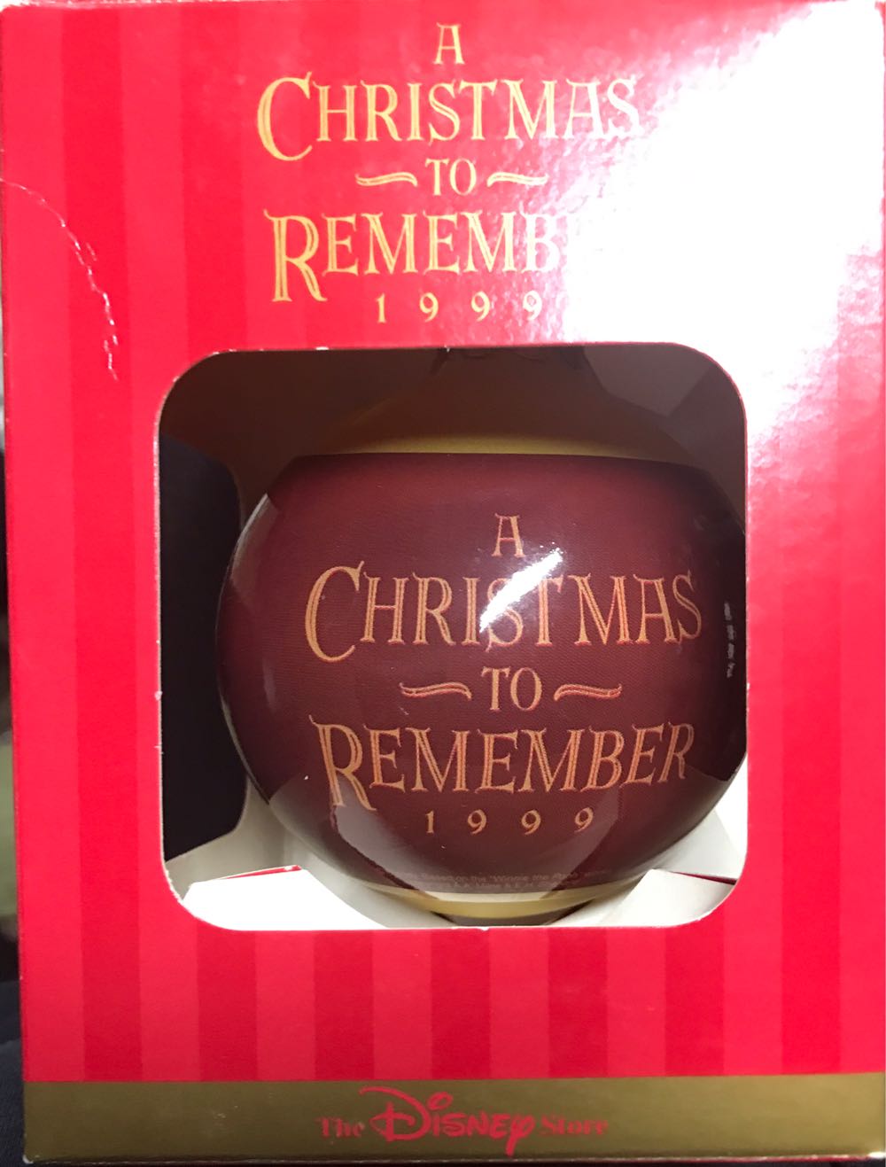 Disney WTP A Christmas To Remember Glass Ball - Winnie the Pooh ornament collectible [Barcode 417200579012] - Main Image 2