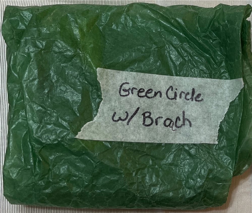 Green Circle with Broach  ornament collectible - Main Image 2