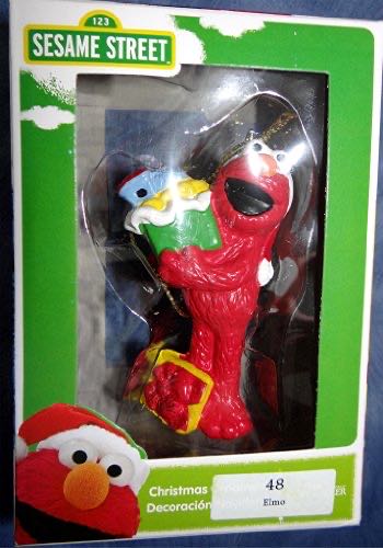 Peanuts Charlie Brown With Santa Hat