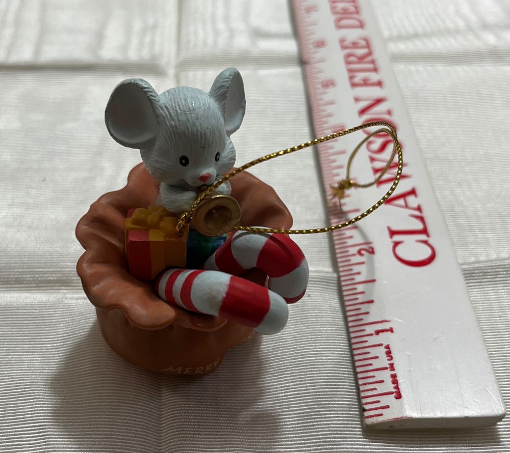 Mouse In Bag w/ Horn  ornament collectible - Main Image 2
