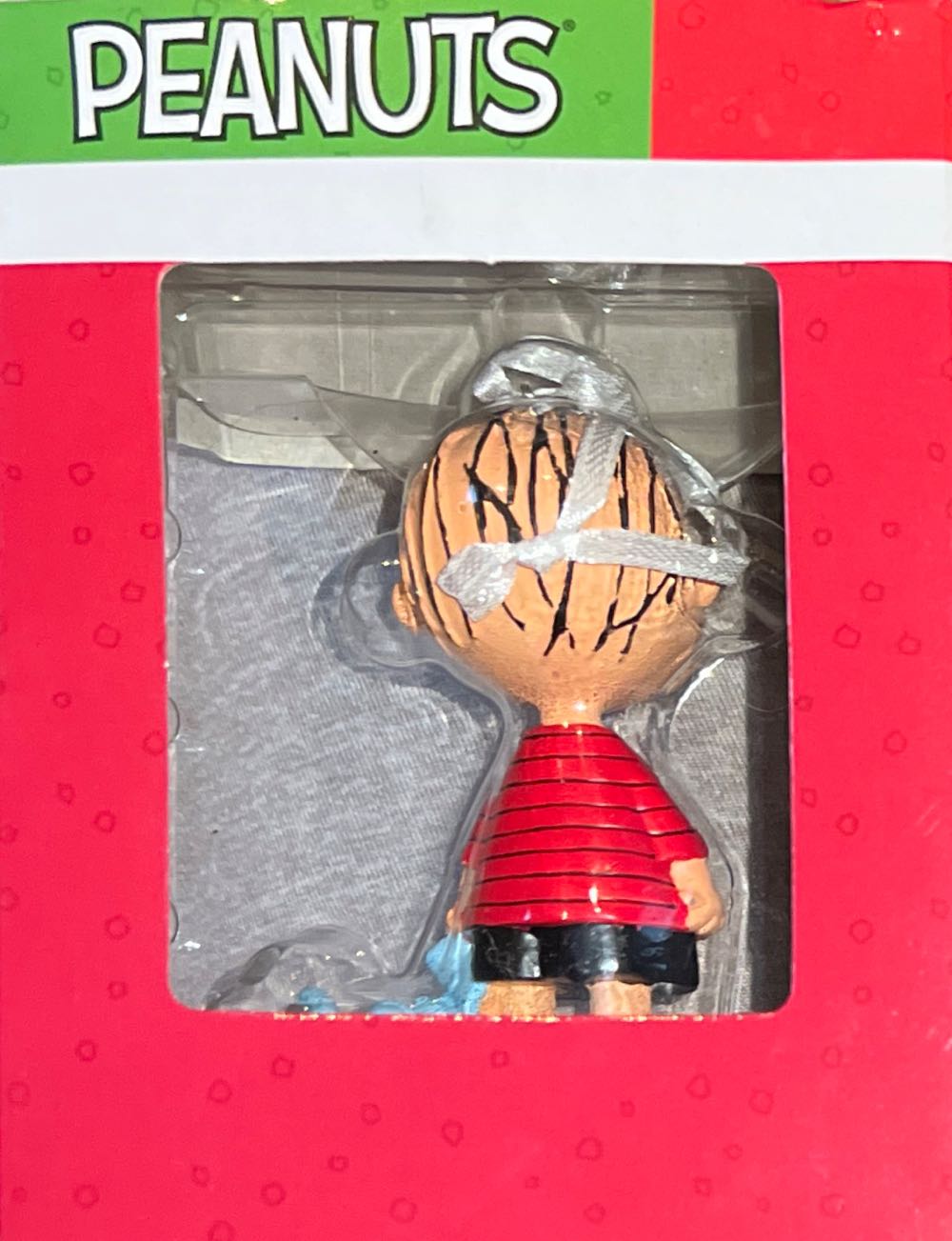 Linus - Peanuts (Red Box) ornament collectible [Barcode 763795130078] - Main Image 2