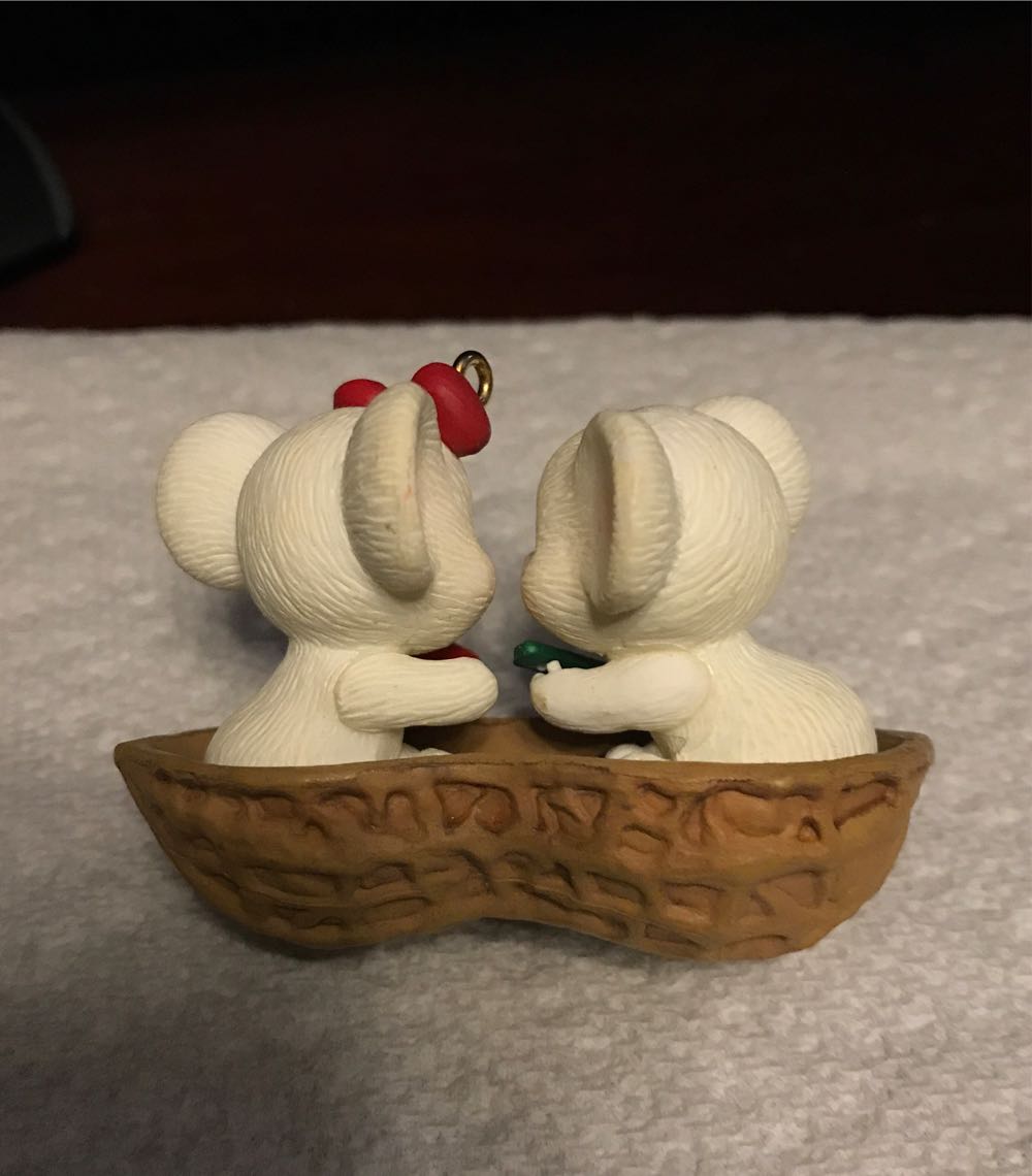 Mice In Peanut Boat  ornament collectible - Main Image 2