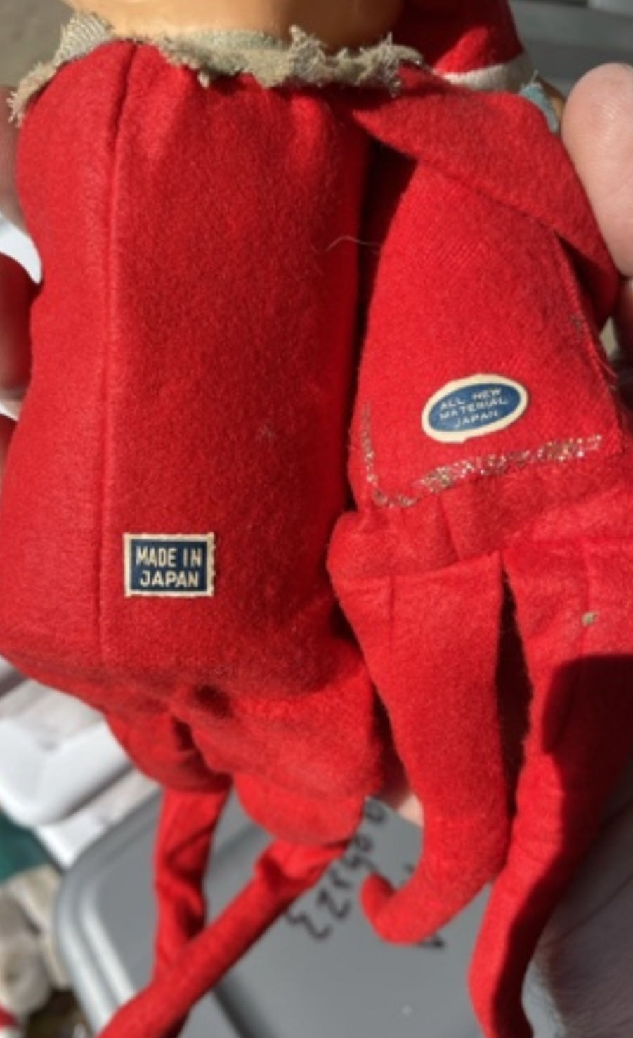 Knee-Hugger Elves - Hugging - Elves ornament collectible - Main Image 2