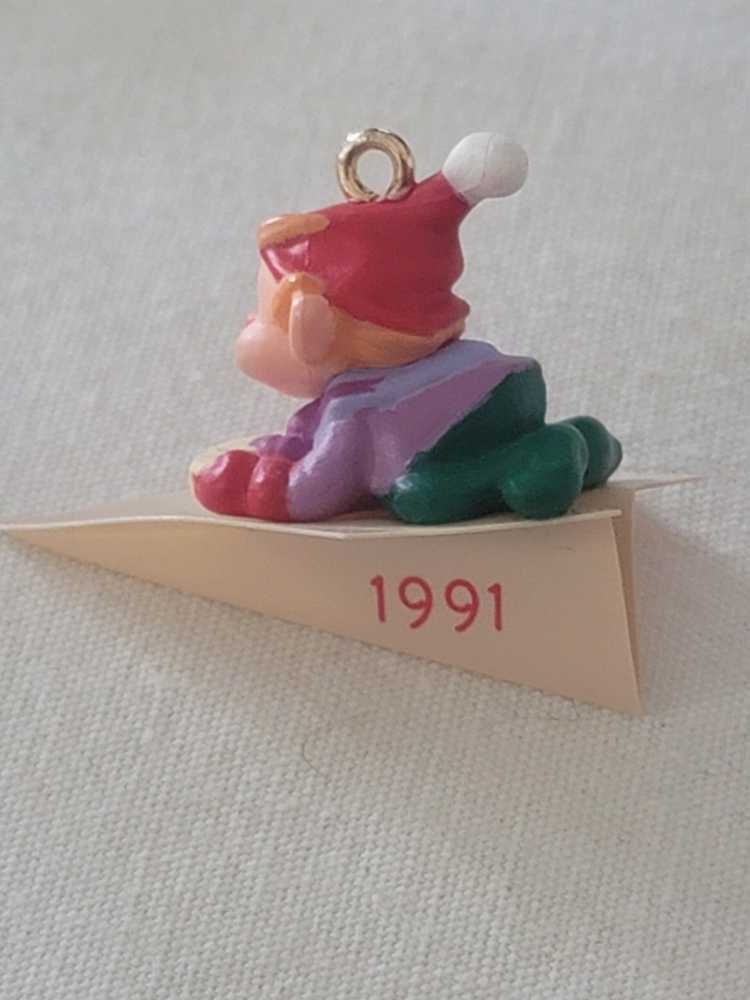 Flying Elf  (Miniatures) ornament collectible - Main Image 2
