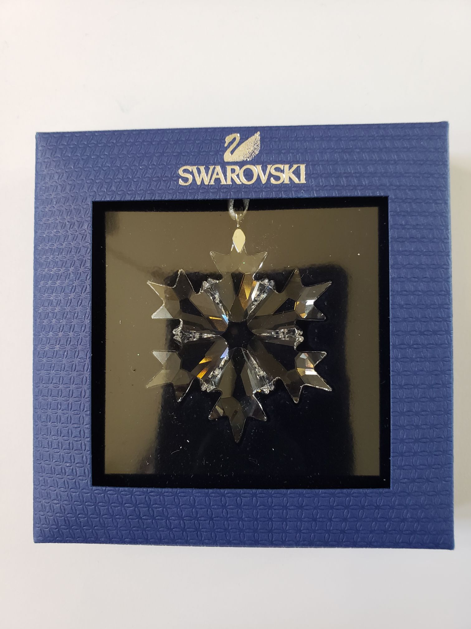 Swarovski Little Snowflake Ornament 2018 - Swarovski Ornament (Little Clear Annual) ornament collectible [Barcode 768549103261] - Main Image 2