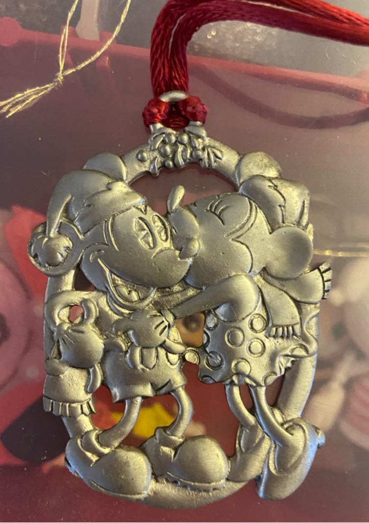 I Like Big Presents Ball