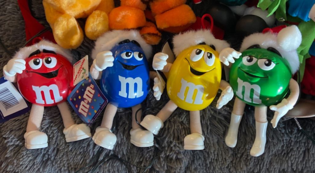 M&M Yellow Motion-ette - Morion-ette Ornament (Animated Tree) ornament collectible - Main Image 2