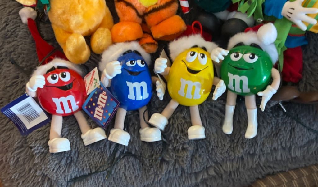 M&M Green Motion-ette - Morion-ette Ornament (Animated Tree) ornament collectible - Main Image 2