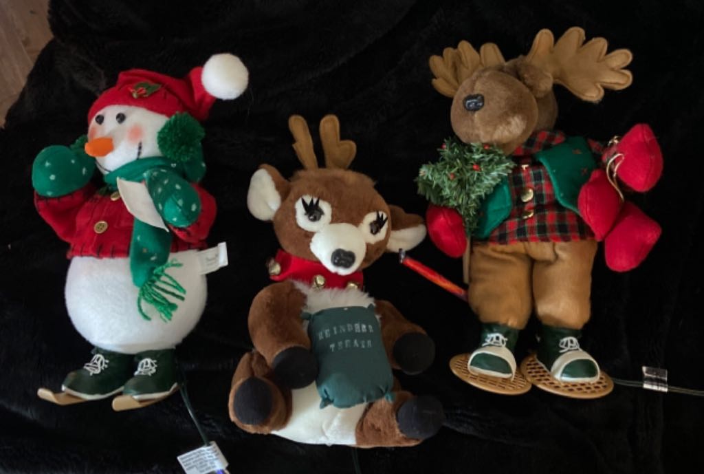 Ez Light 4 Reindeer Treats  (Animated Tree) ornament collectible - Main Image 2