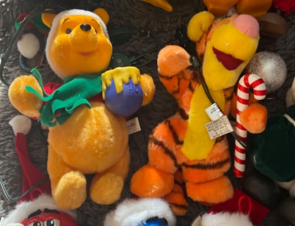 Ez Light 3 Tigger With Candy Cane - Morion-ette Ornament (Animated Tree) ornament collectible - Main Image 2