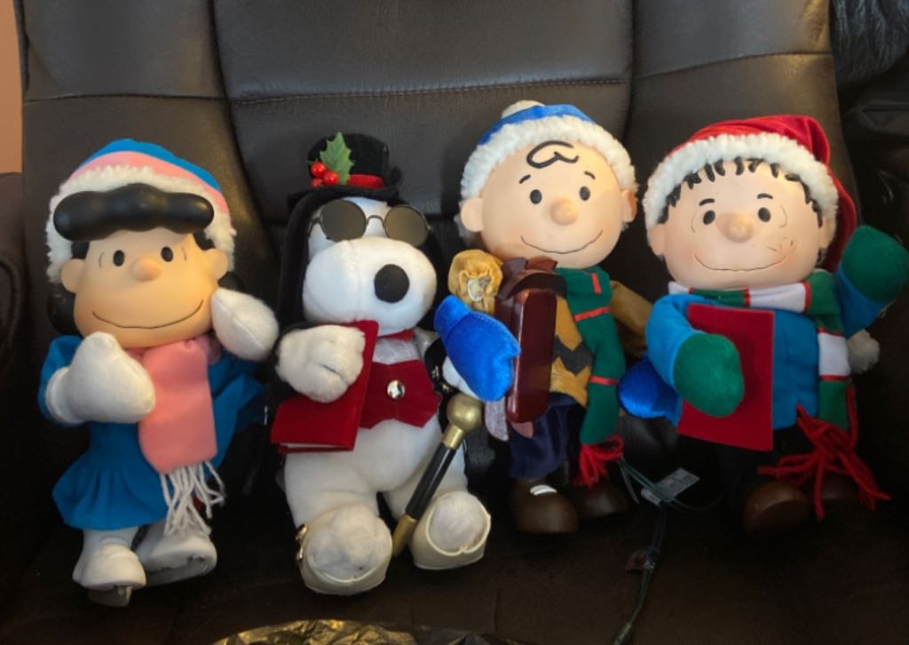 Ez Light 1 Lucy Skating - Morion-ette Ornament (Animated Tree) ornament collectible - Main Image 2