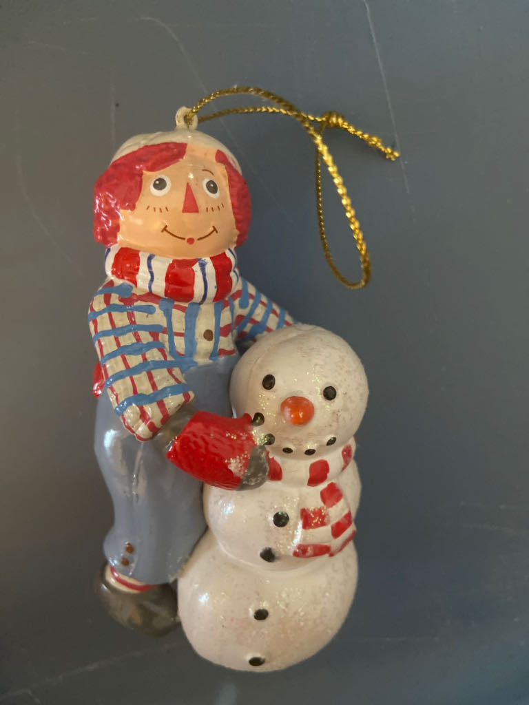 Raggedy Andy With Snowman - Mom (Sentimental) ornament collectible - Main Image 2