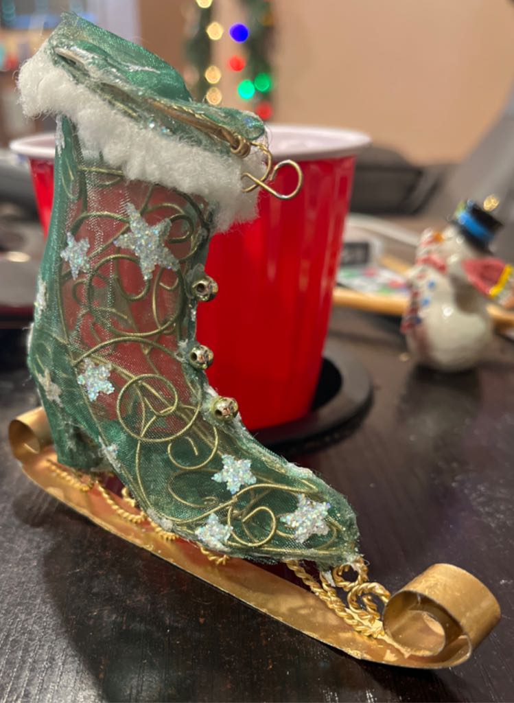 Coastal Santa With Driftwood Tree