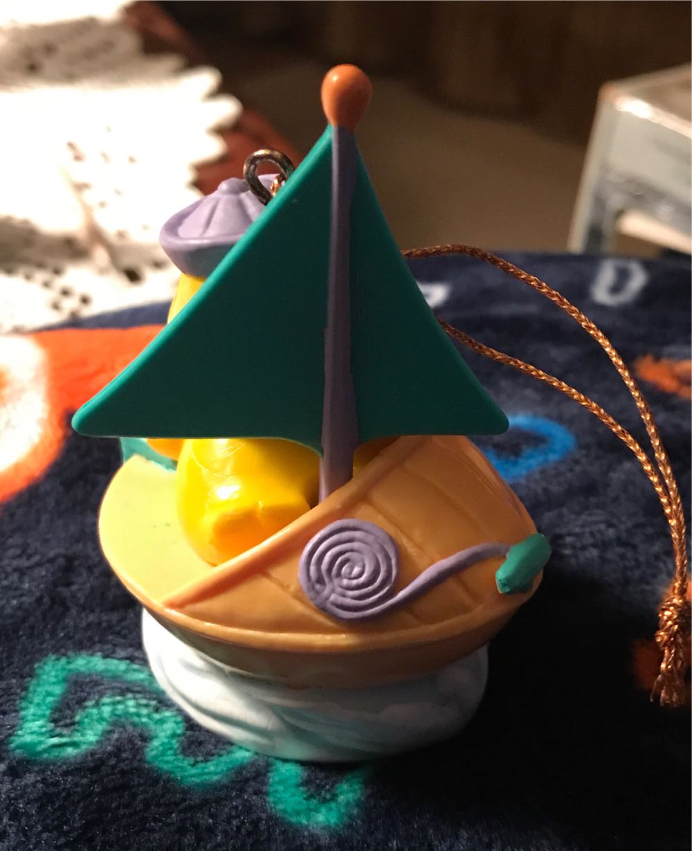 Avon Anchors Eggway - Easter (Animals) ornament collectible - Main Image 2