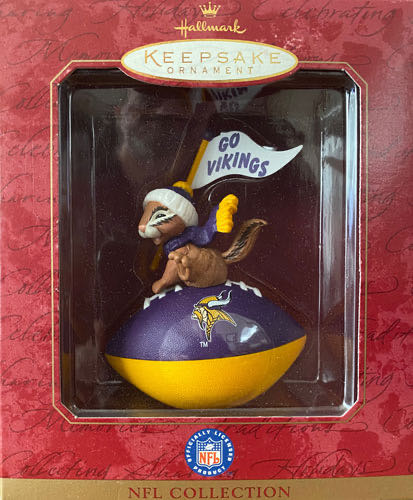 Vikings: NFL Go Vikings 1999 Ornament - NFL Football (Christmas Vikings) ornament collectible [Barcode 015012501667] - Main Image 2