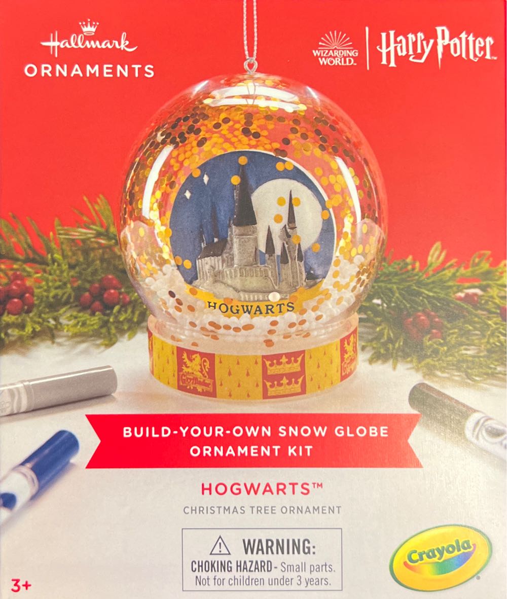 Hogwarts Build-your-own Crayola Snow Globe Ornament Kit - Wizarding World Of Harry Potter (Harry Potter) ornament collectible [Barcode 763795728695] - Main Image 2