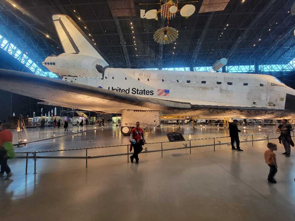 Space Shuttle Discovery  ornament collectible - Main Image 3