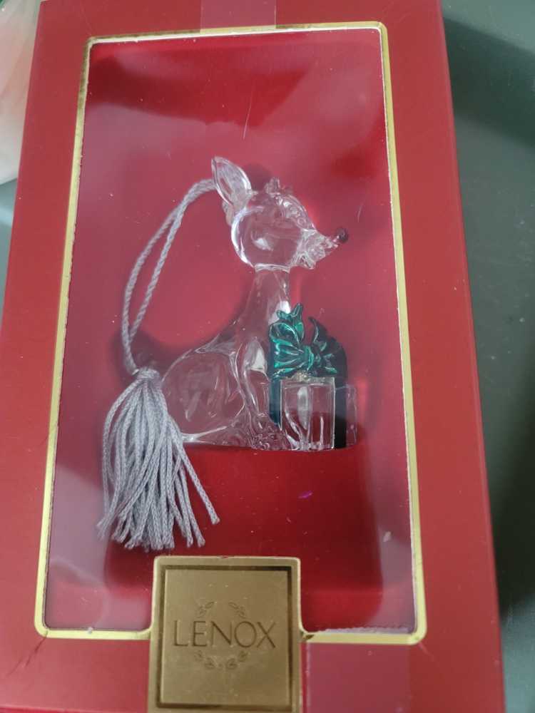 2 Stacking Mugs With Lids