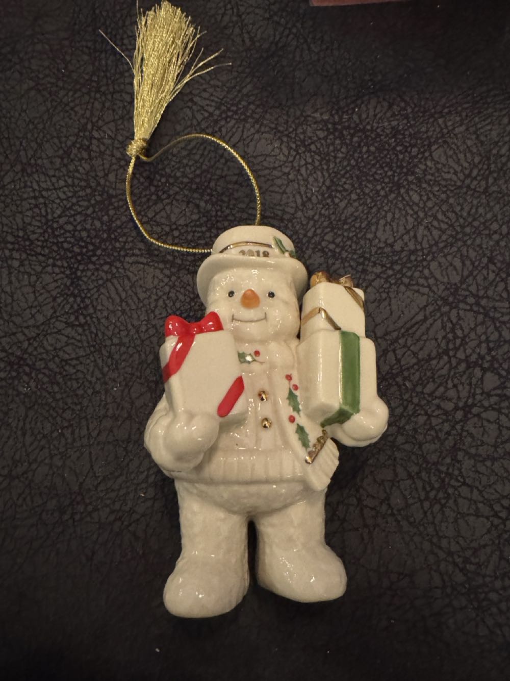 Charming Tails Holiday Wreath