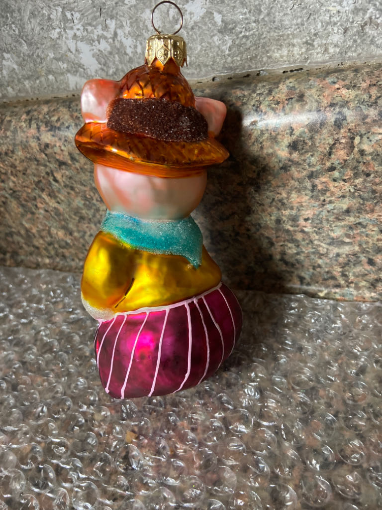 Aunt Peggy Pig  ornament collectible - Main Image 2