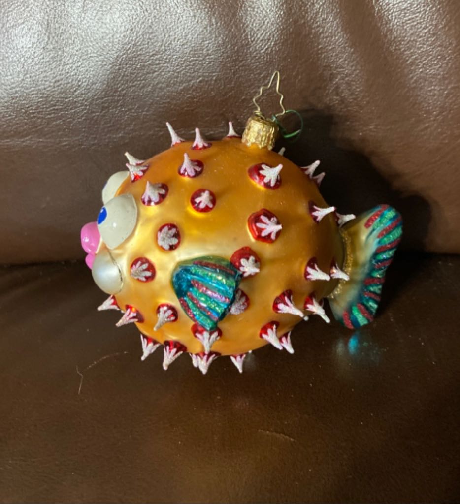 Puff a kiss  (Ocean) ornament collectible - Main Image 2