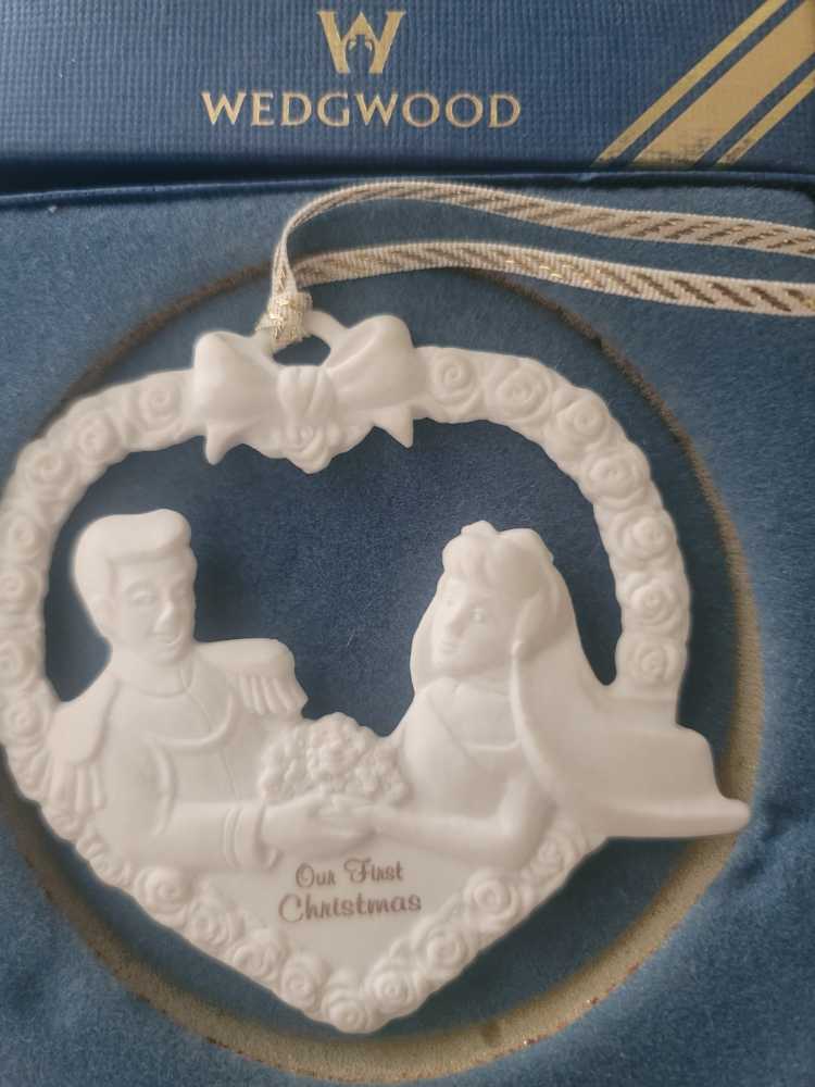 Valentine - Flat - Mechanical - Girl With Dog