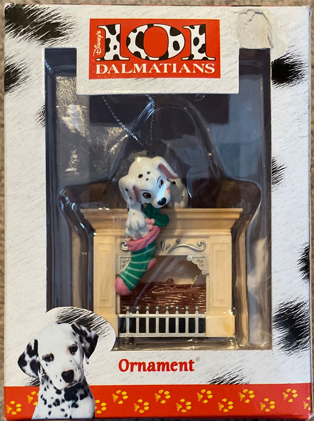 Austria - Round - Color - Red