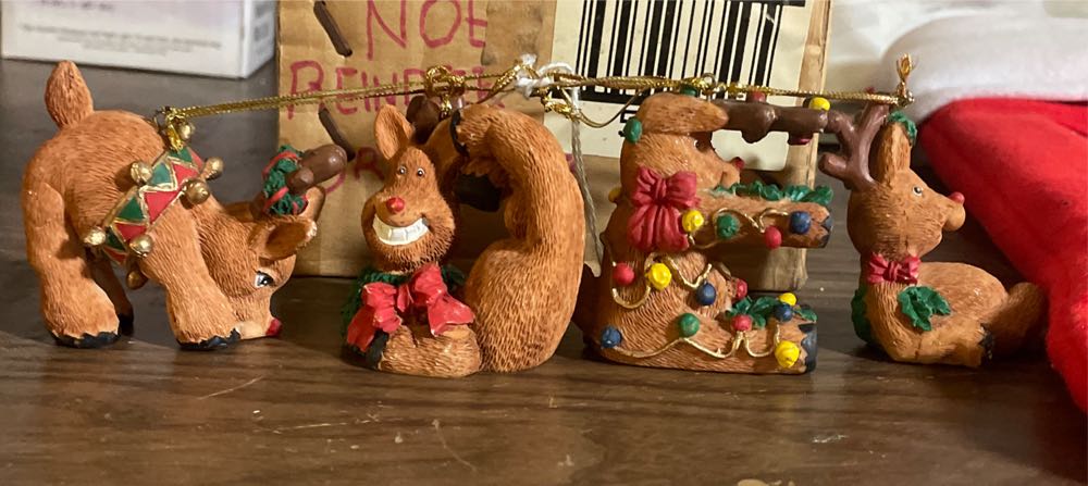 Disney’s Snow White and the Seven Dwarfs  ornament collectible - Main Image 2