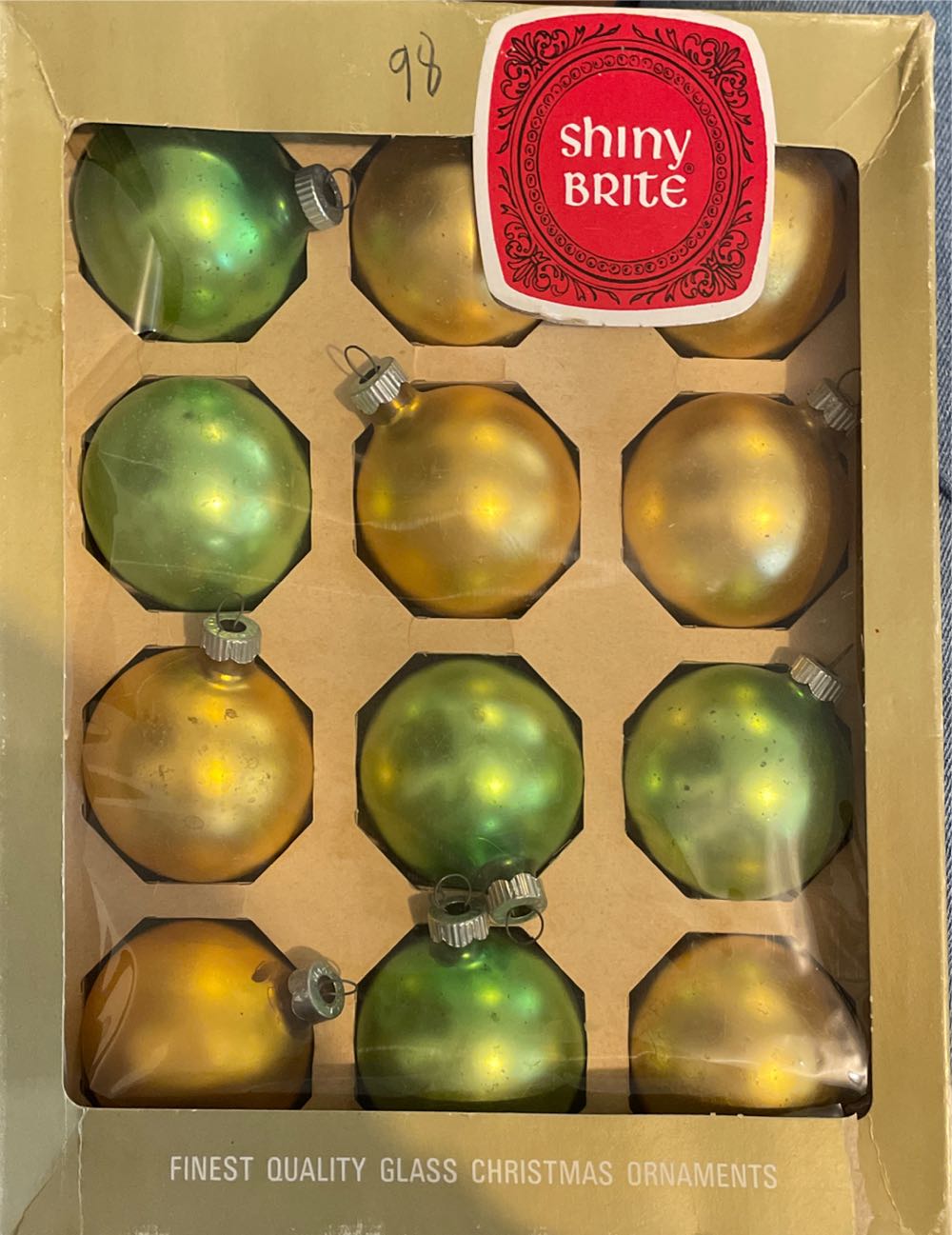 Shiny Brite - Red Medallion - Box Set - Round - Satin Lime Green - Ornaments (Round) ornament collectible - Main Image 2