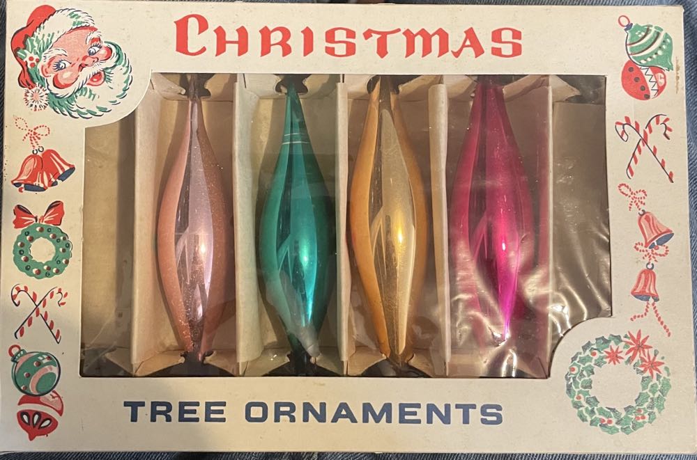 Poland - Teardrop - Pink - Simple (Teardrop) ornament collectible - Main Image 2