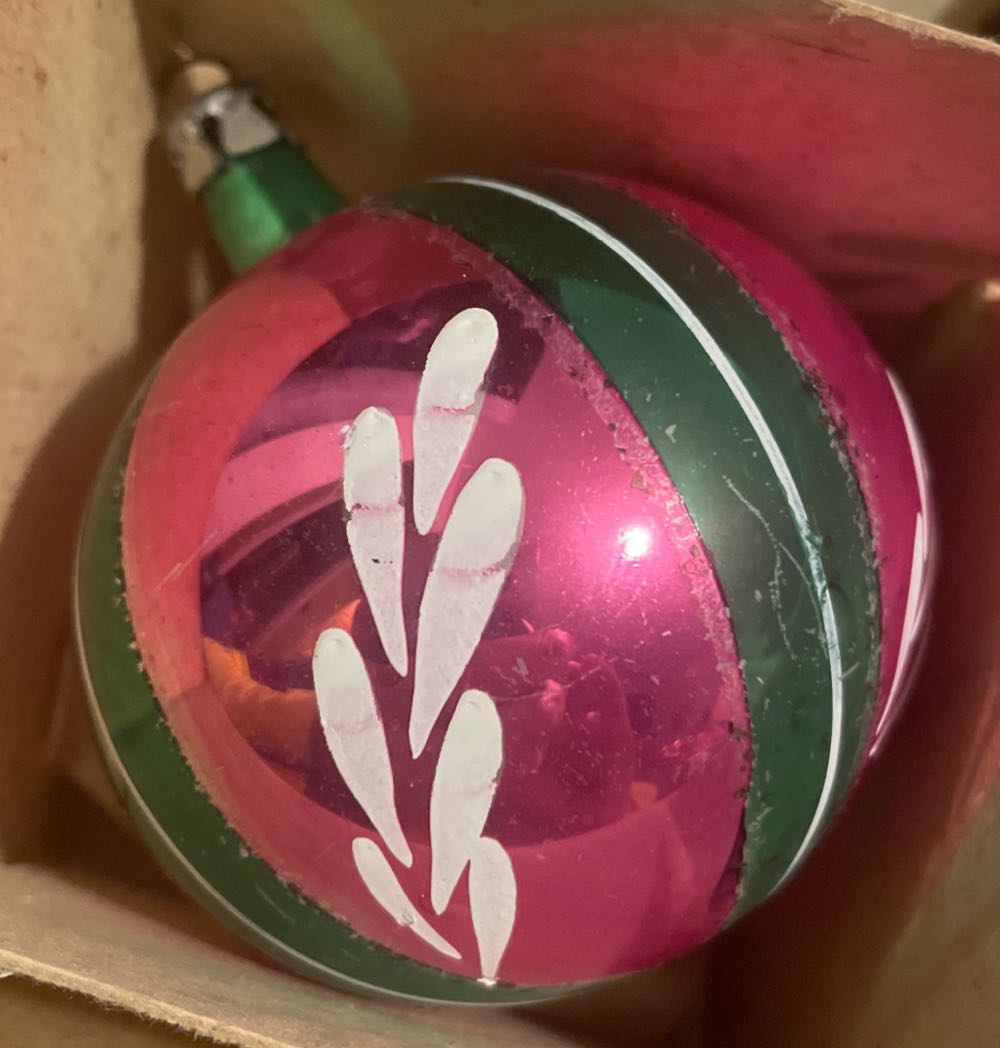 Winnie-the-Pooh With Christmas Tree