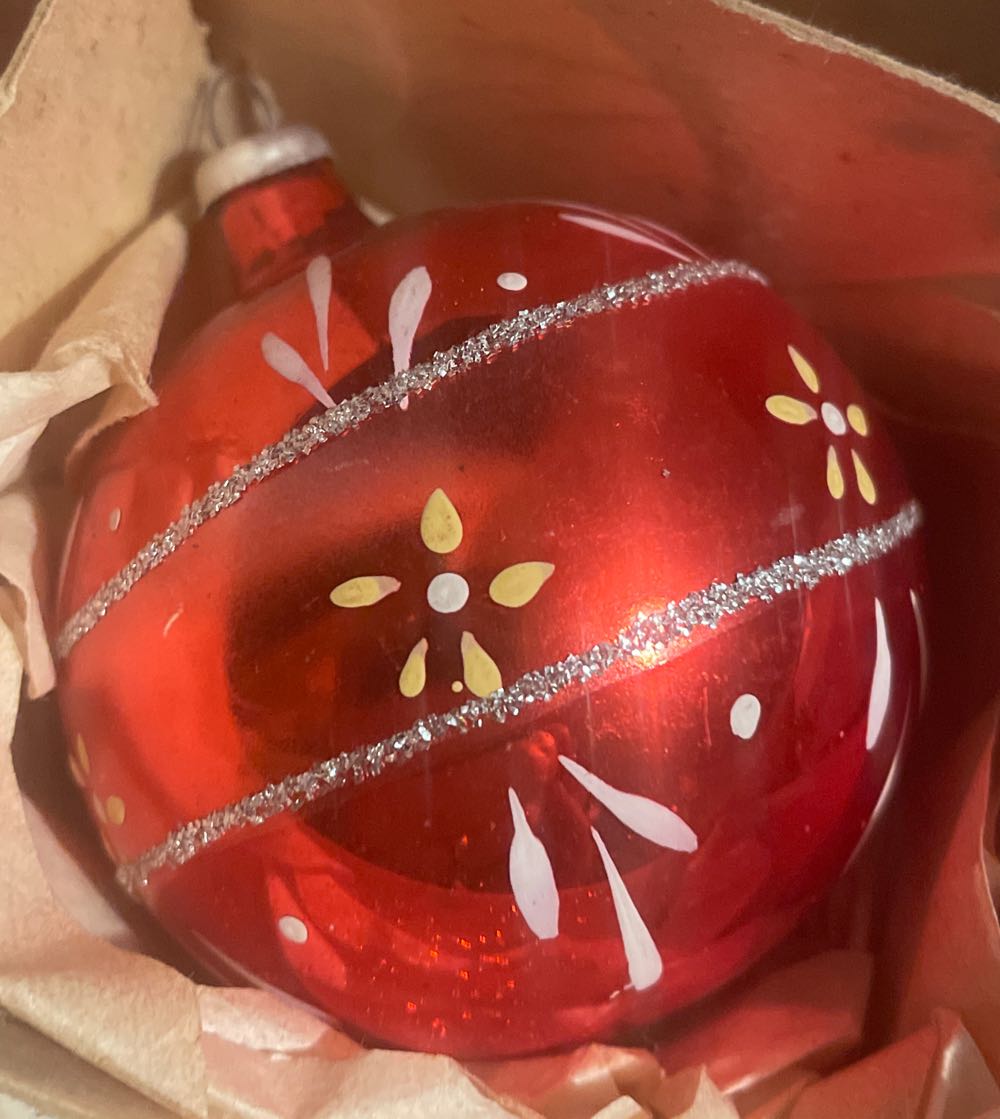 Pierced Snowflake Charms Ornaments