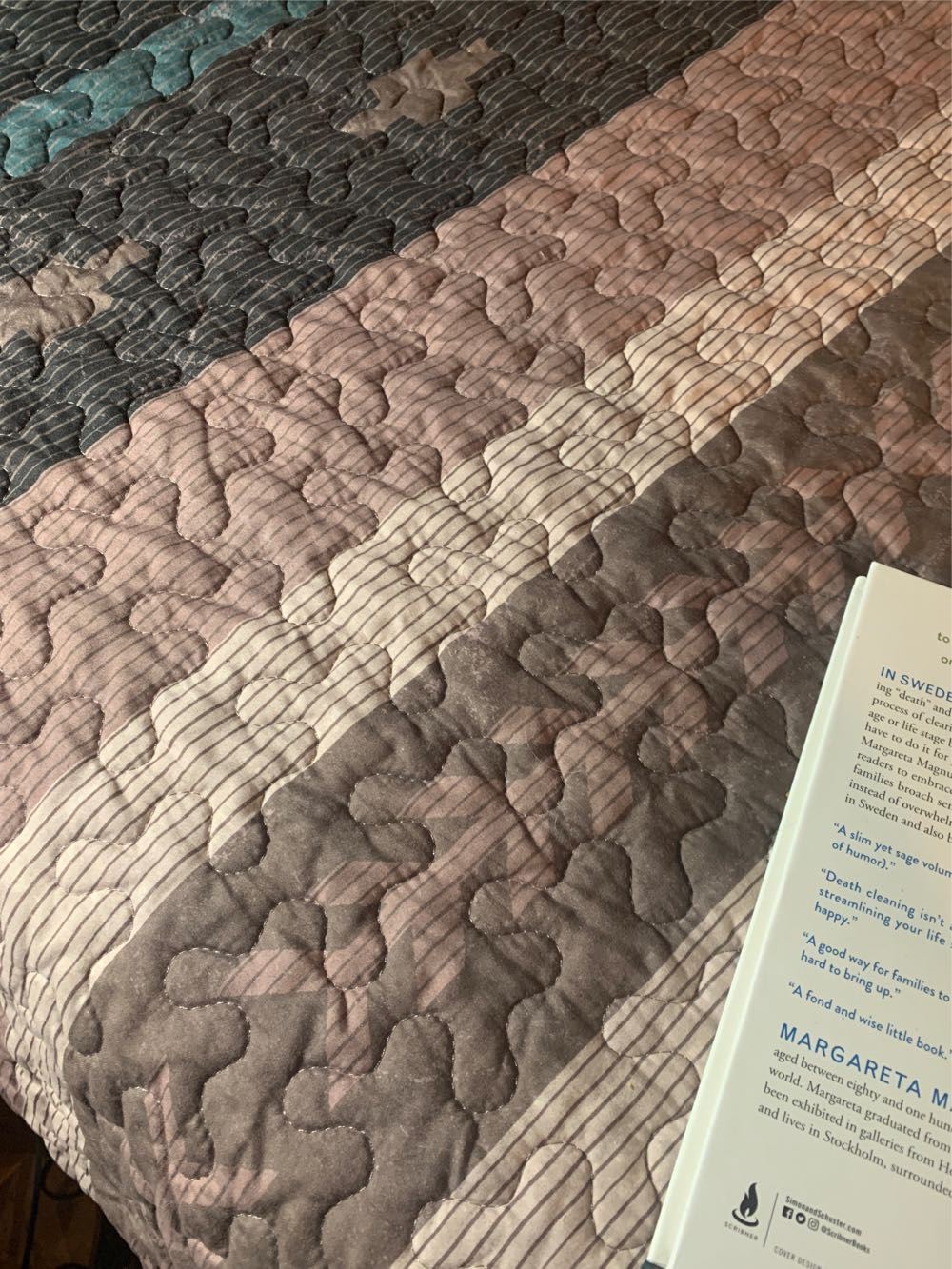 Bucktail:  Hot Lips - 2 oz.