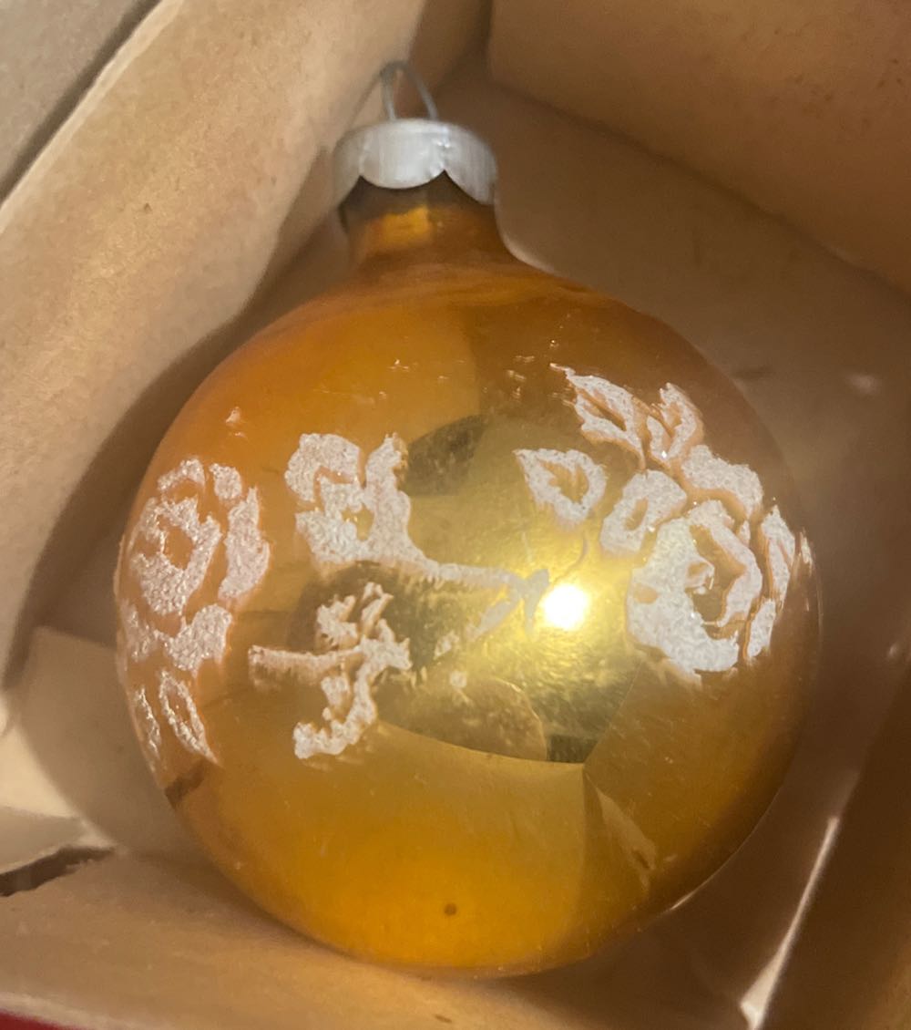 George Franke - Round - Stencil - Rose & Vine - Stencil (Round) ornament collectible - Main Image 3