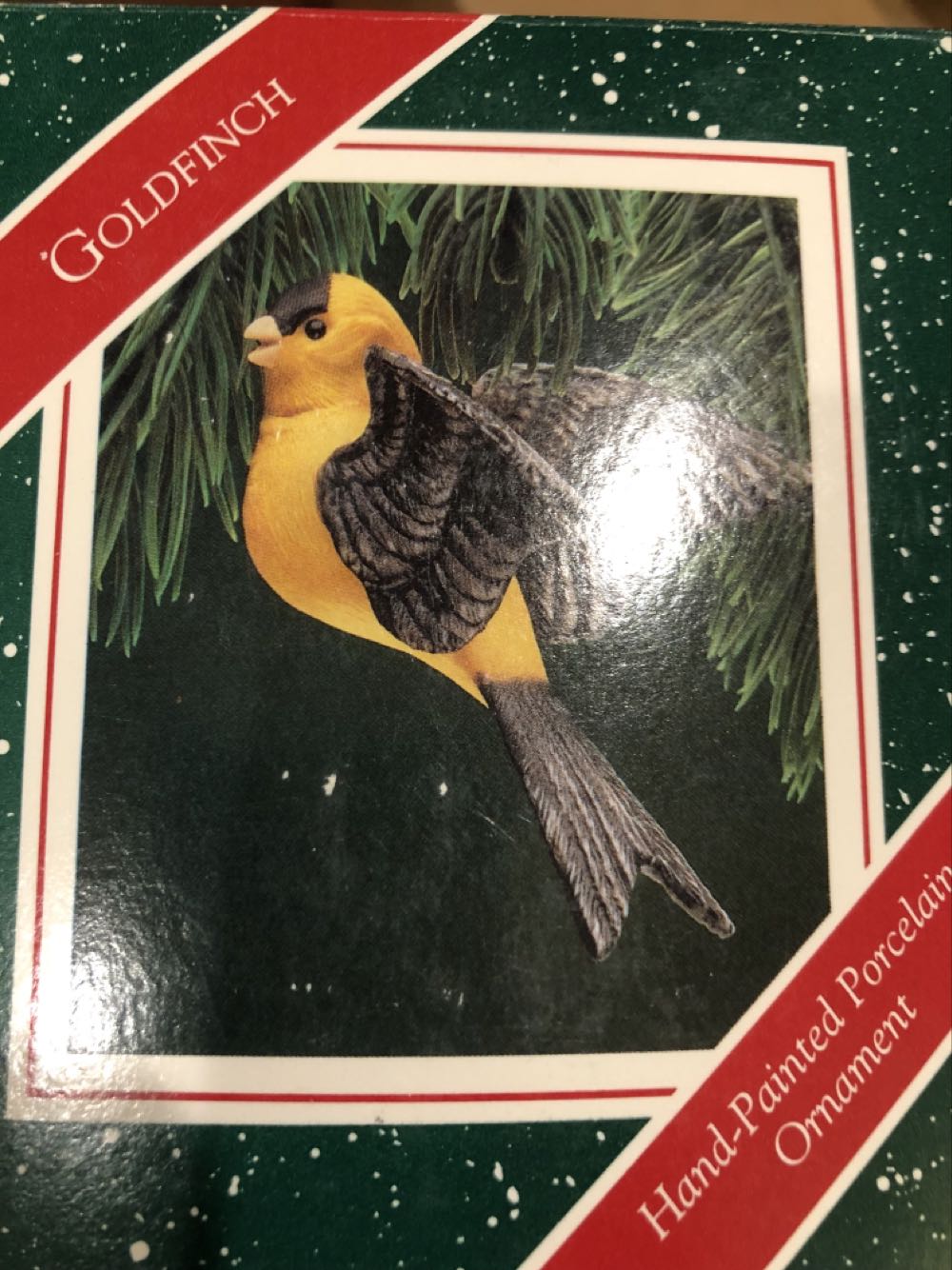 Poland - Round - Leaves - Pink, White, Silver