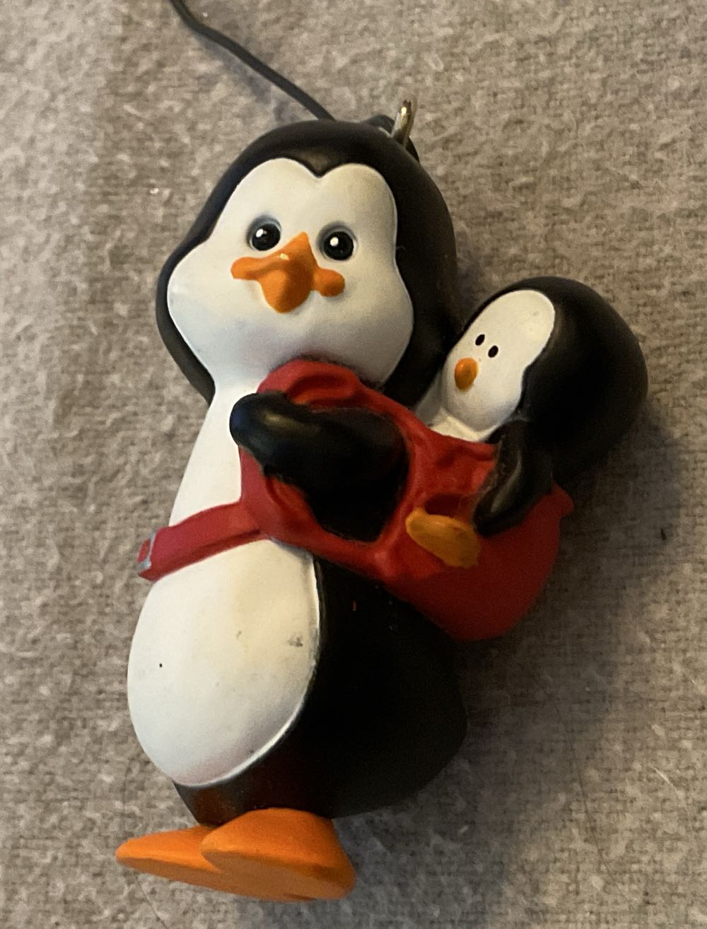 Polar Pair - Penguins (Hallmark Keepsake Ornaments) ornament collectible [Barcode 070000027406] - Main Image 4