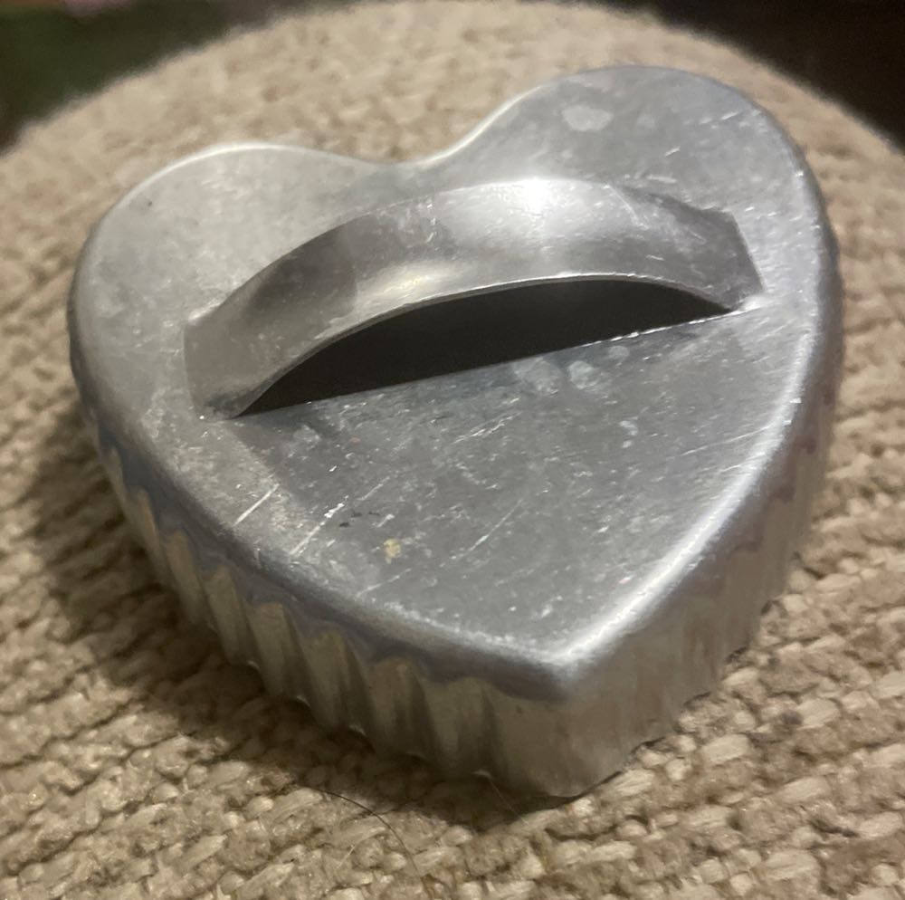 Cookie Cutter - Mirro - Ribbed - Heart - Heart (Cookie Cutter) ornament collectible - Main Image 2