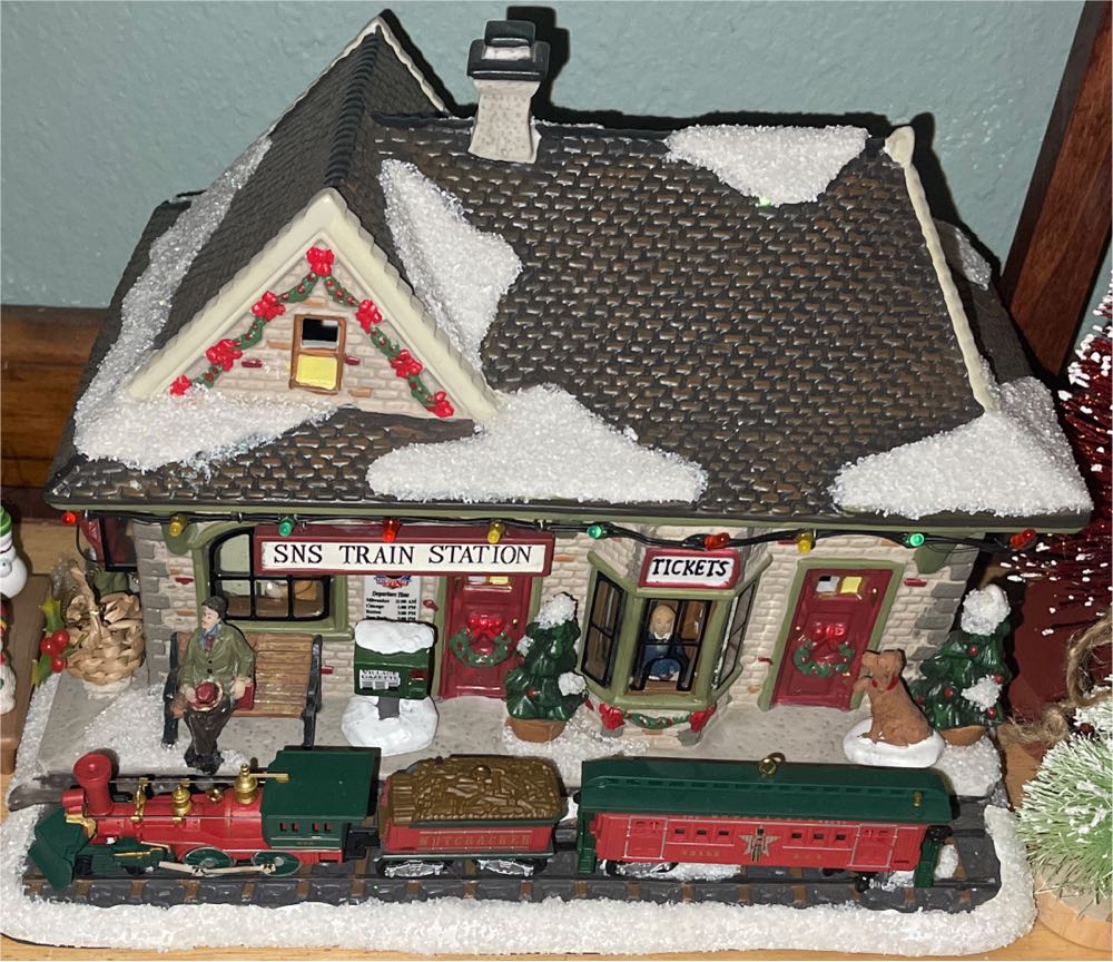 St Nicholas Square Train Station  ornament collectible [Barcode 400902834077] - Main Image 4