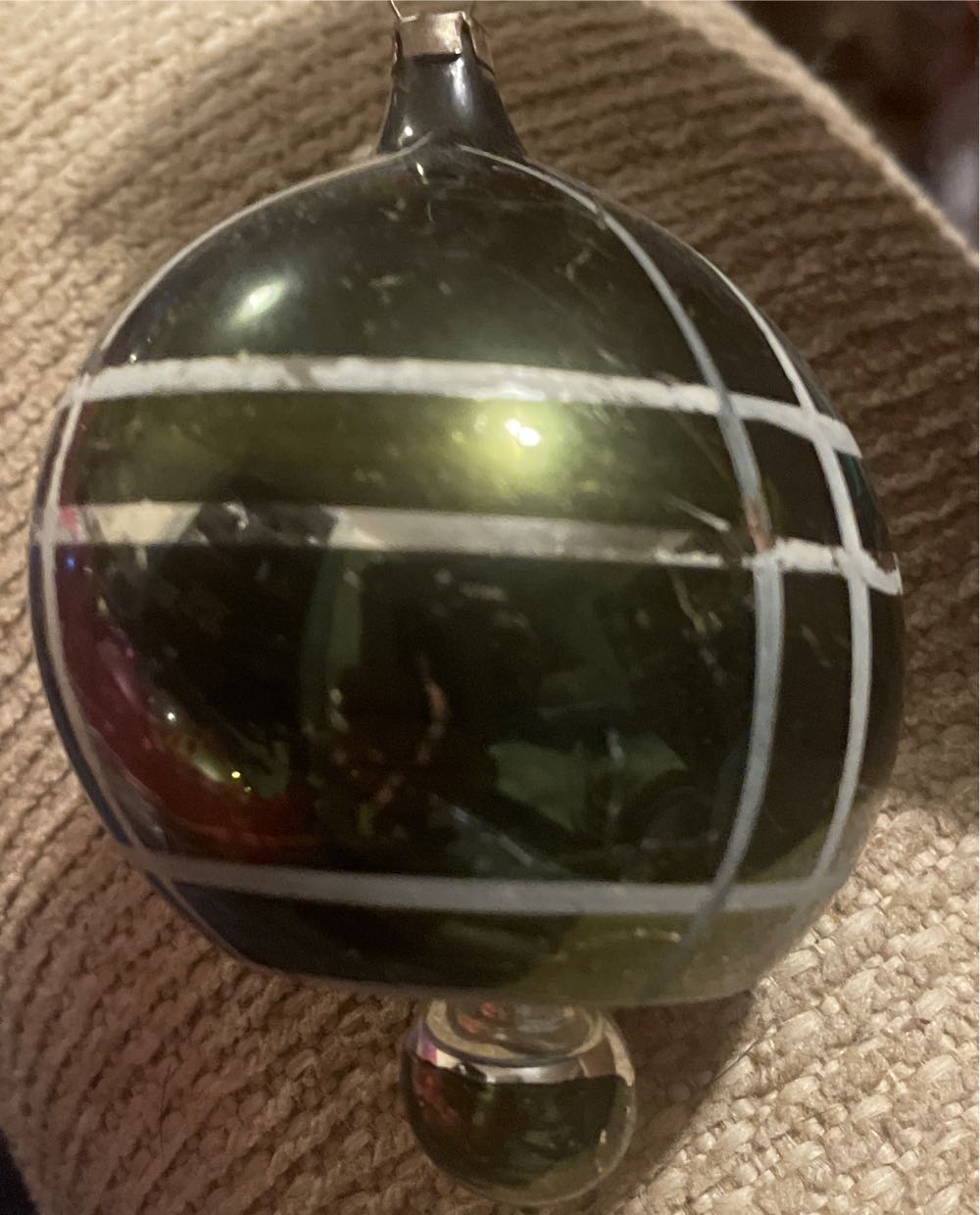 Poland - Figural - Dark Green, Silver, White - Painted (Figural) ornament collectible - Main Image 2