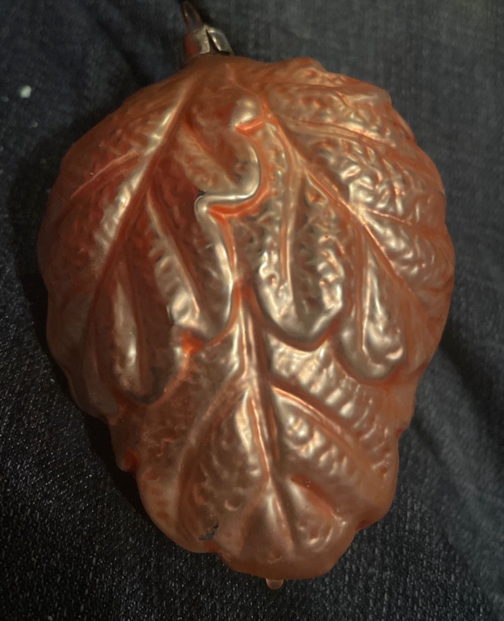 Figural - Oak Leaves & Three Acorns - Oak Leaves & Acorns (Figural) ornament collectible - Main Image 2