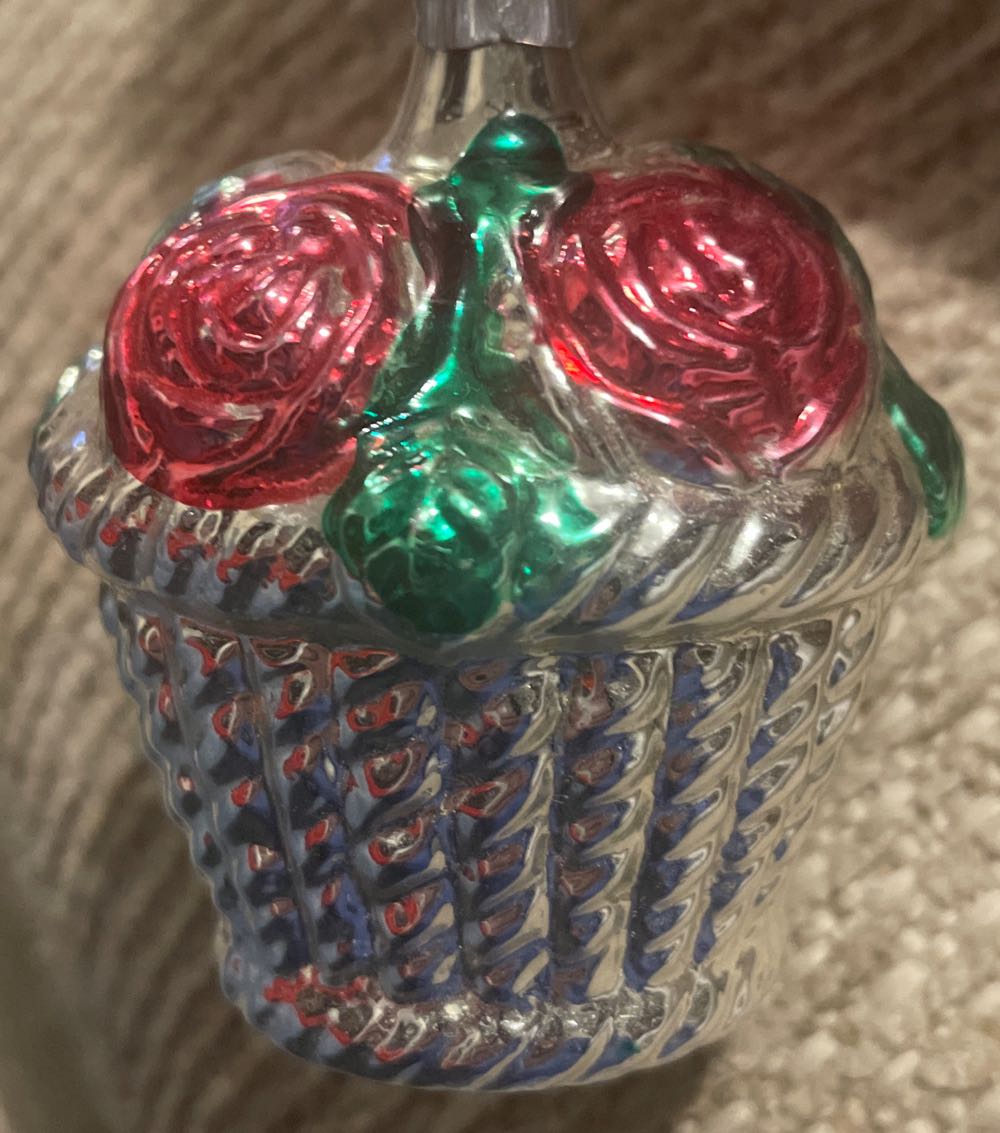 Skating Sugar Bear Bell