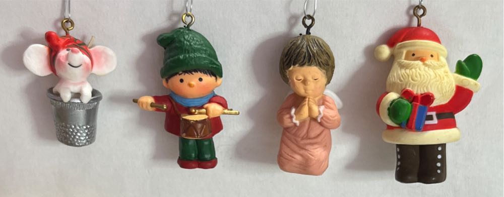 Little Trimmer Ensemble - Hark! It’s Herald ornament collectible - Main Image 2