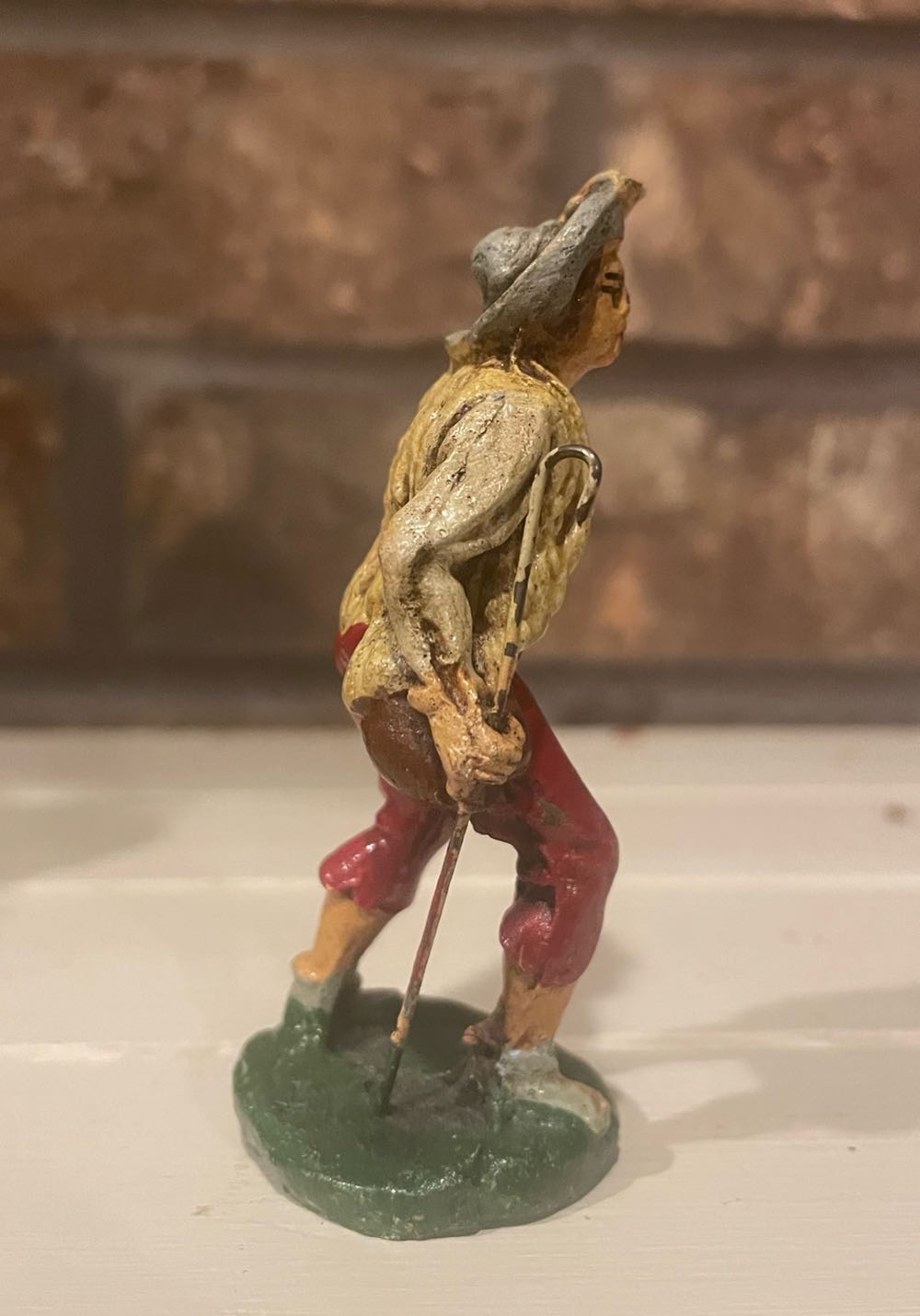 Chialu - (Set 3) - Shepherd - Looking With Staff In Hand - Shepherd (Nativity) ornament collectible - Main Image 2