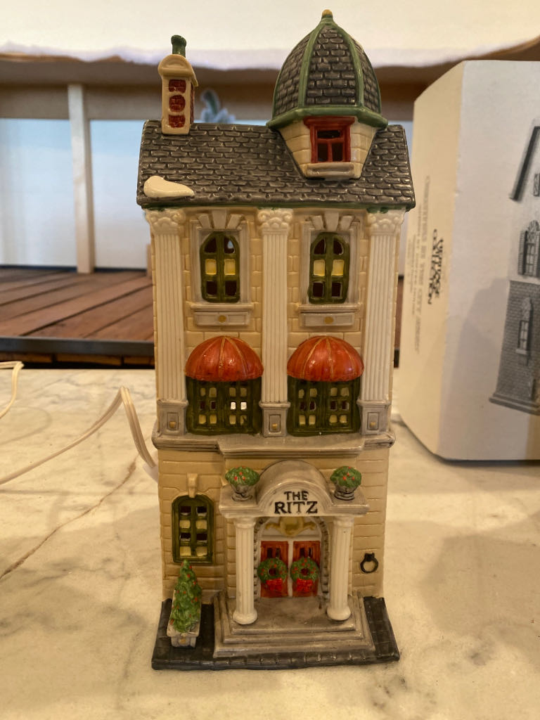 Valentine - Boy & Girl In Windows